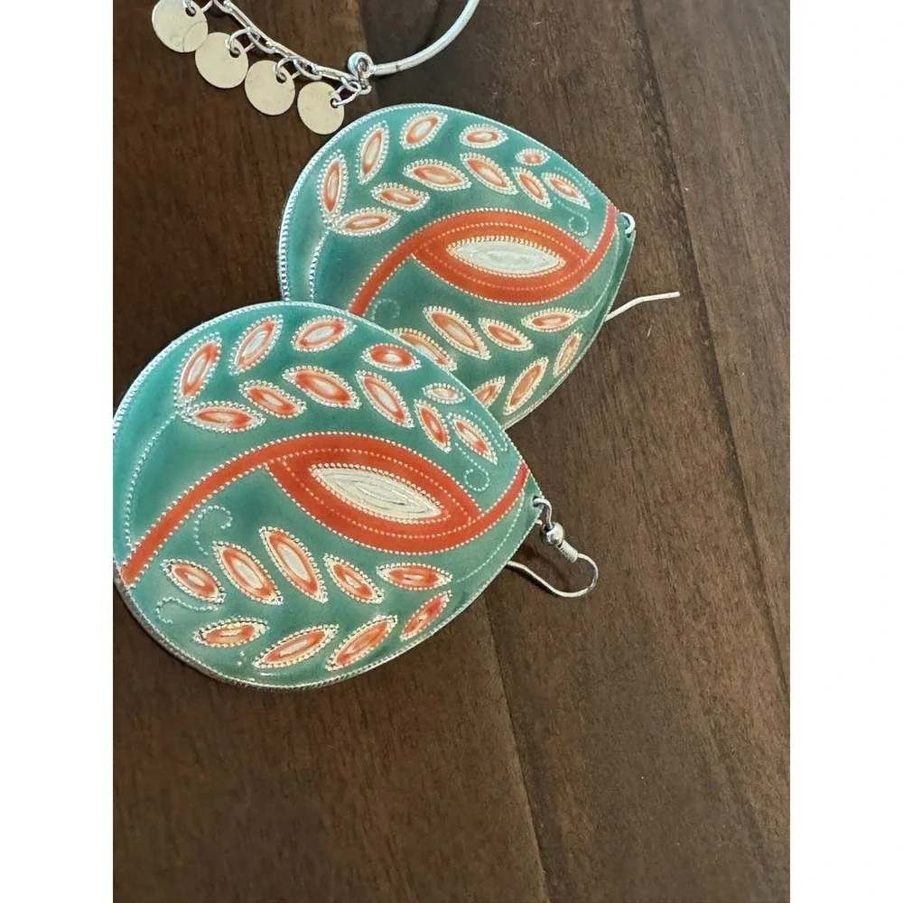 2‎ Pair Dangle Earrings with Silver Tone Metal Accents Used Pierced Ears